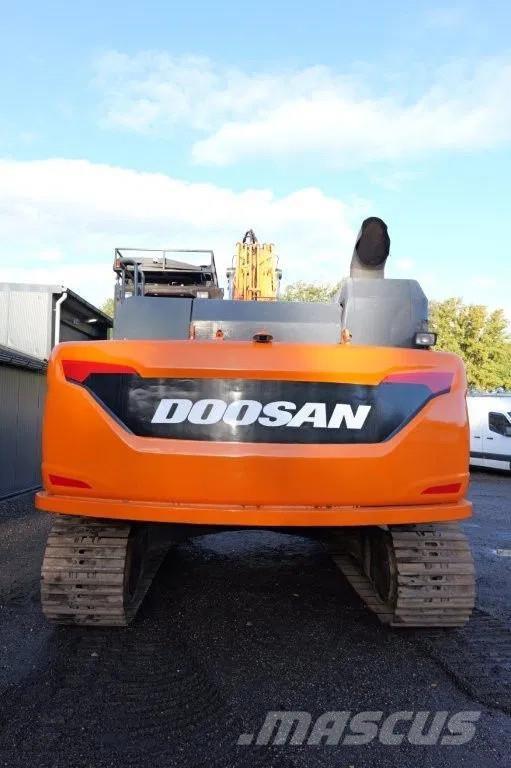 Doosan DX300LC Pásové rýpadlá