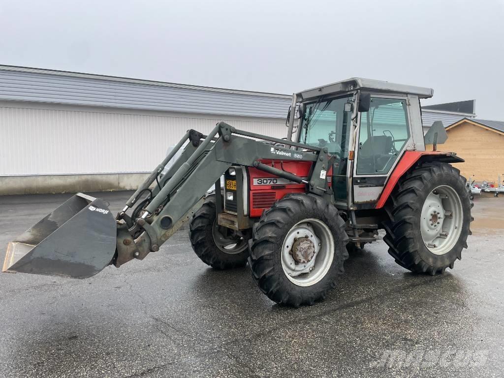 Massey Ferguson 3070 Traktory