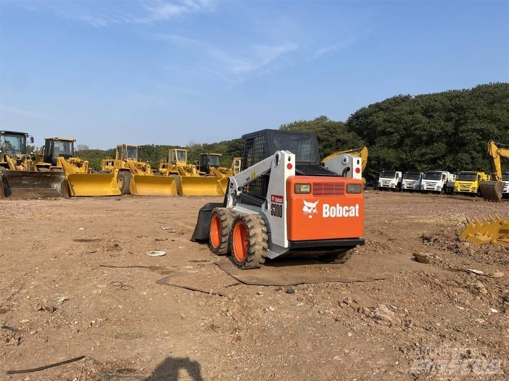 Bobcat S 300 Šmykom riadené nakladače