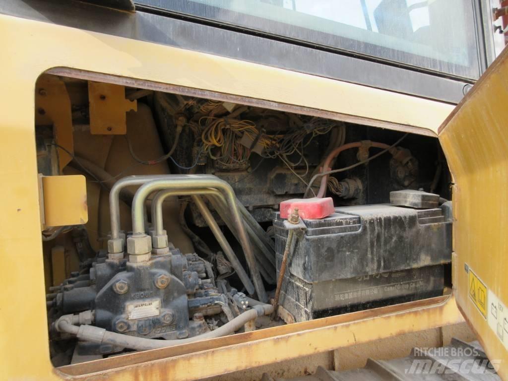 CAT D5K Pásové dozéry