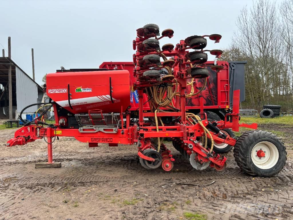 Gaspardo Gigante Mechanické sejačky
