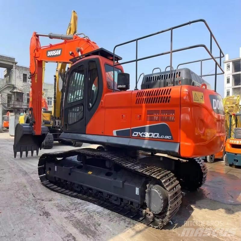 Doosan DX 300 LC-9C Pásové rýpadlá