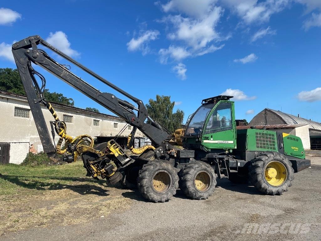  Johnne Deere 1270D Harvestory