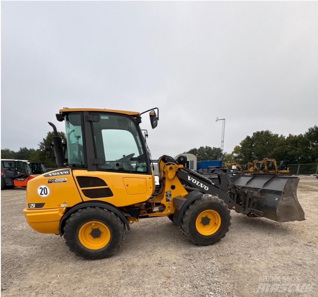 Volvo L25F Kolesové nakladače