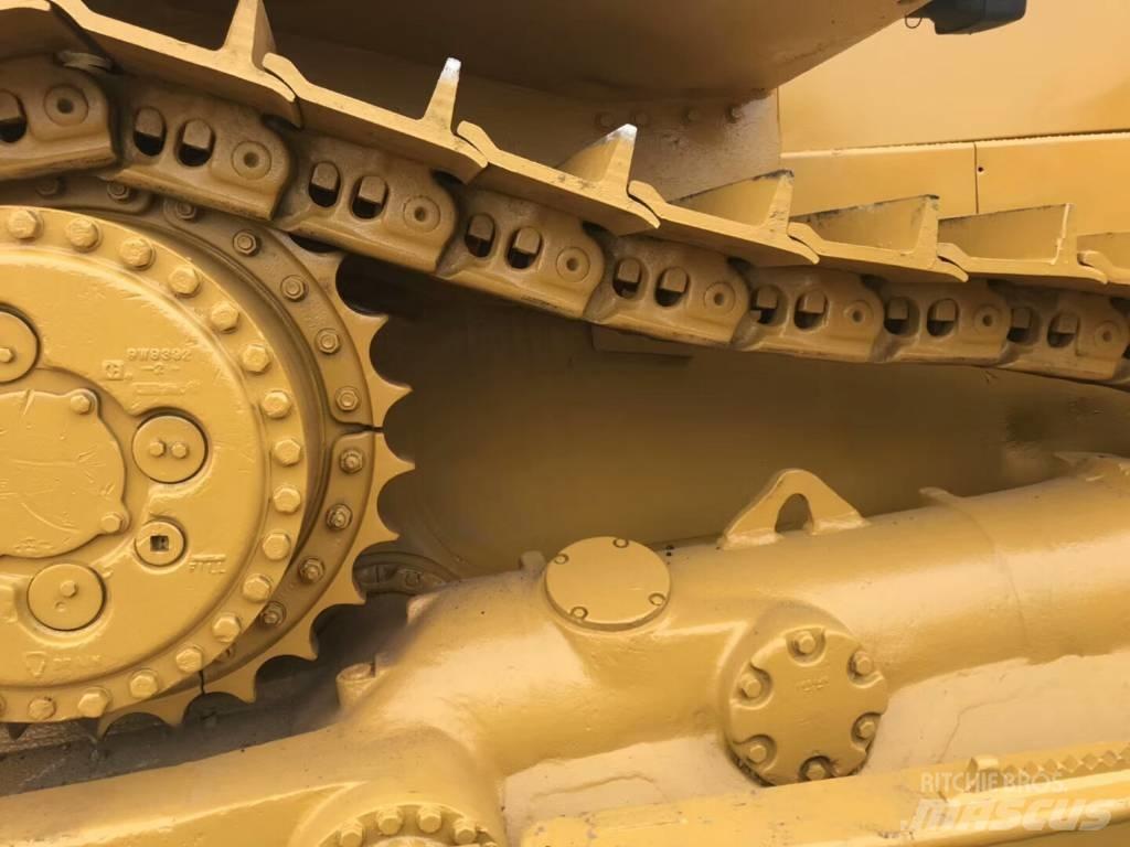 CAT D8R Pásové dozéry