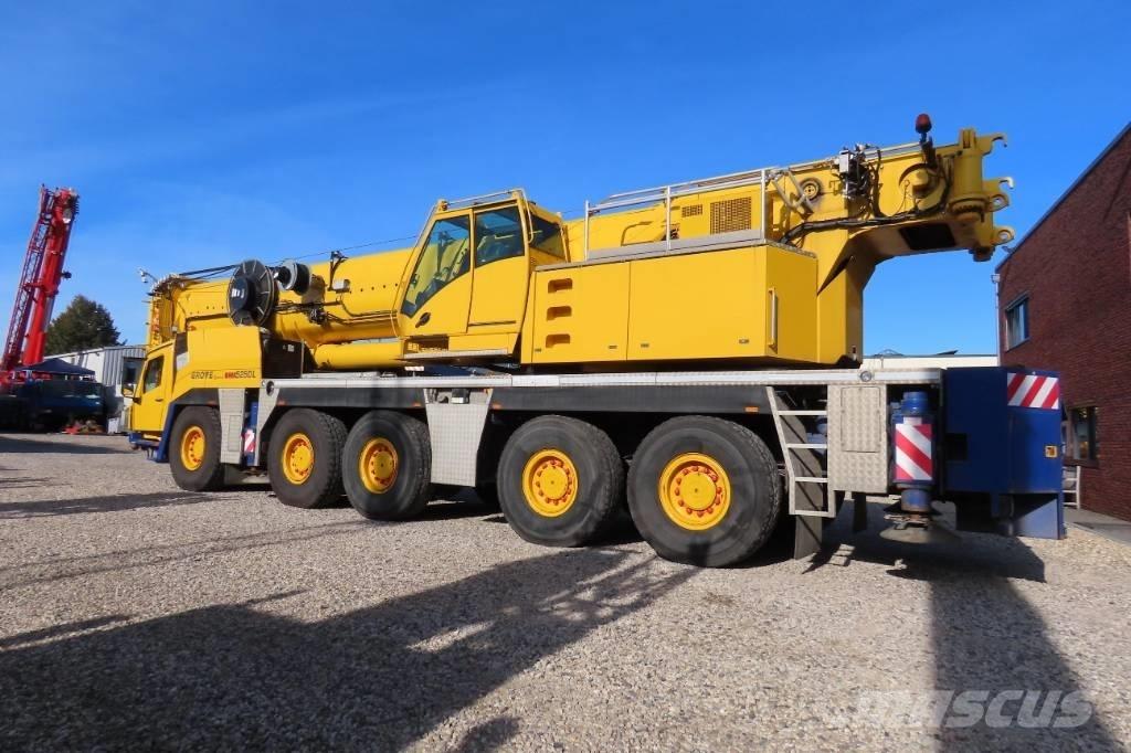 Grove GMK 5250 L Univerzálne terénne žeriavy
