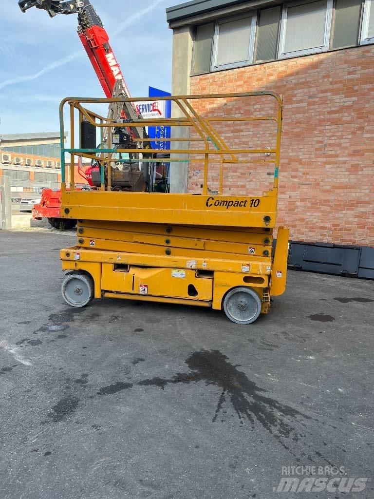 Haulotte Compact 10 Nožnicové zdvíhacie plošiny