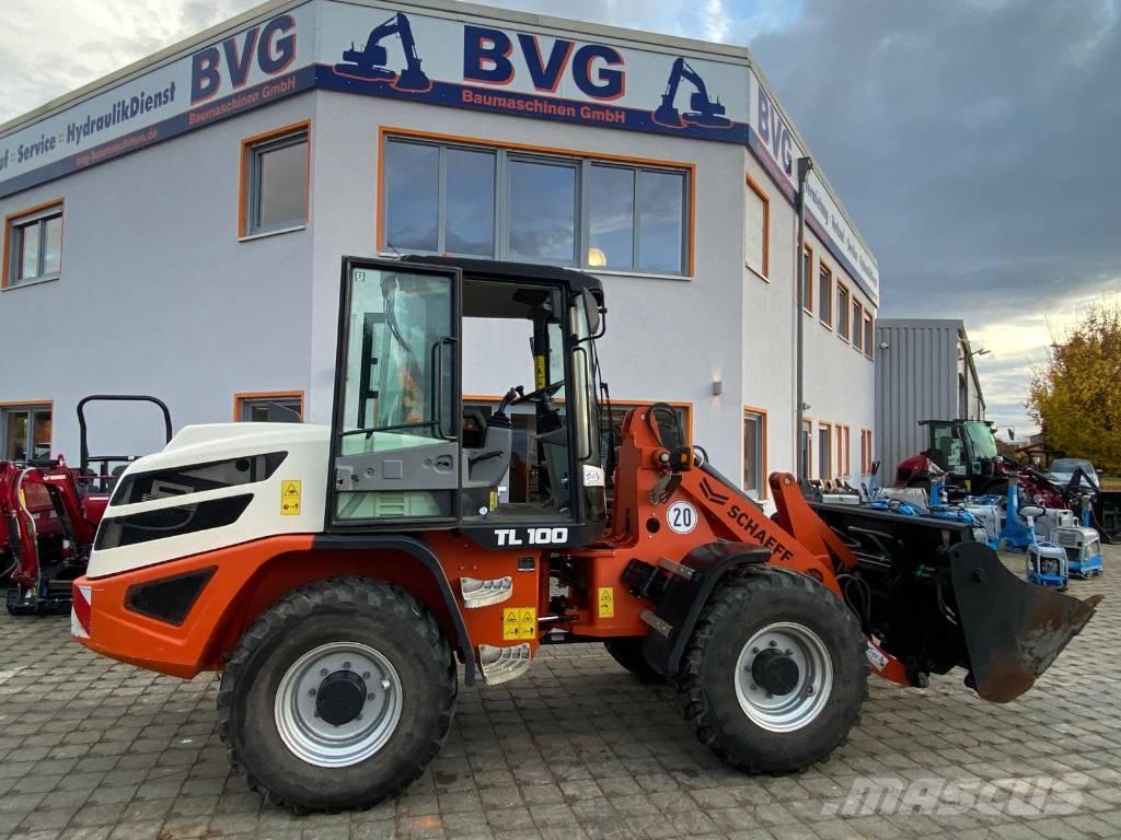 Yanmar V 100 Kolesové nakladače