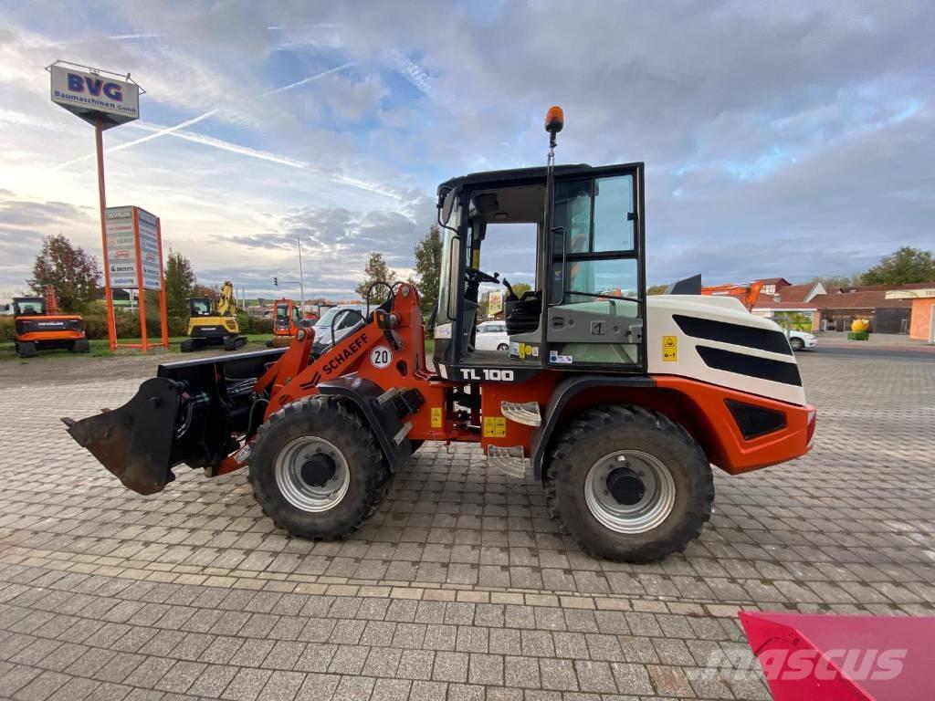 Yanmar V 100 Kolesové nakladače