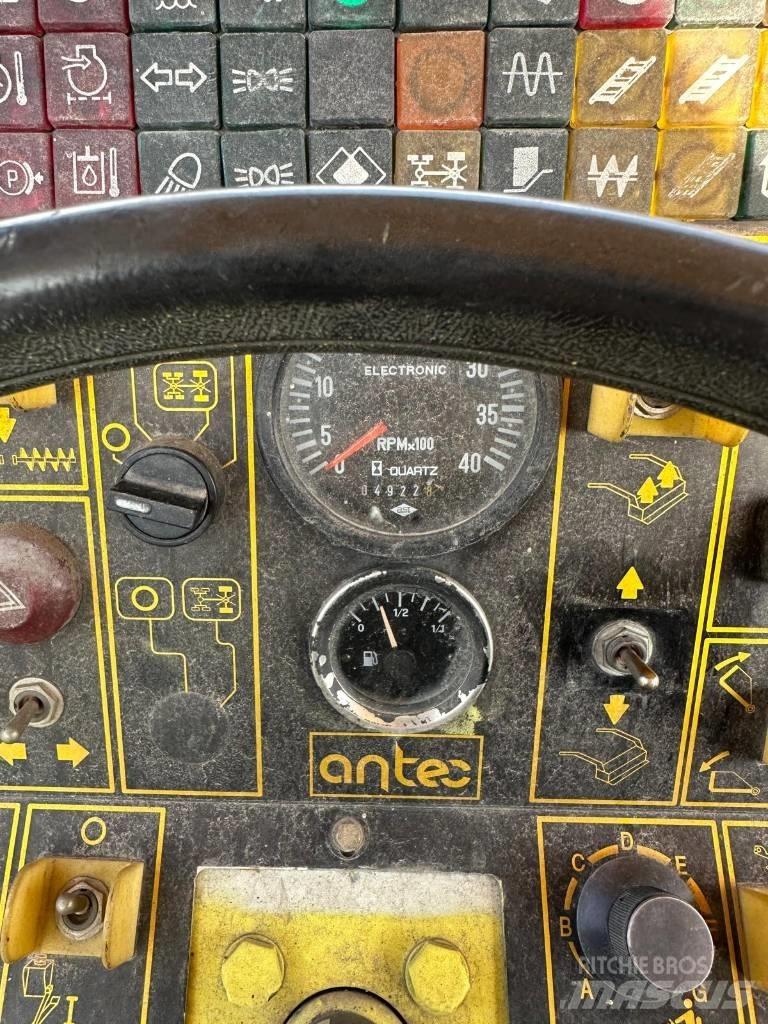 Ammann AFW 350 E Finišéry