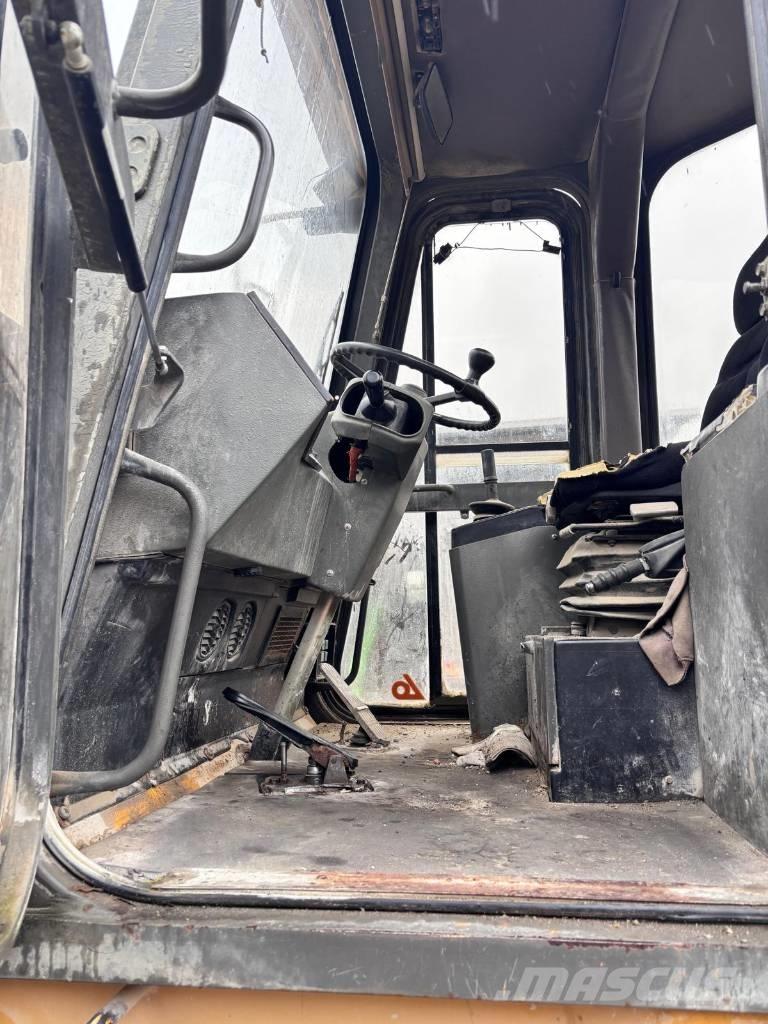 Hanomag 70 E Kolesové nakladače