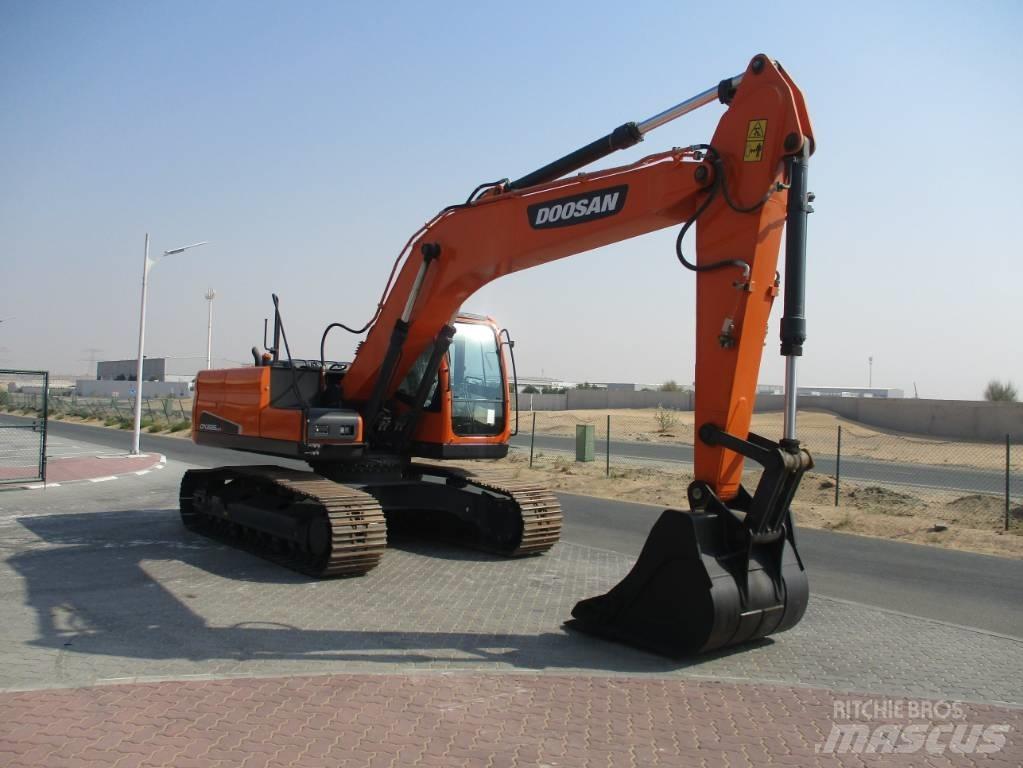 Doosan DX 225 LCA Pásové rýpadlá