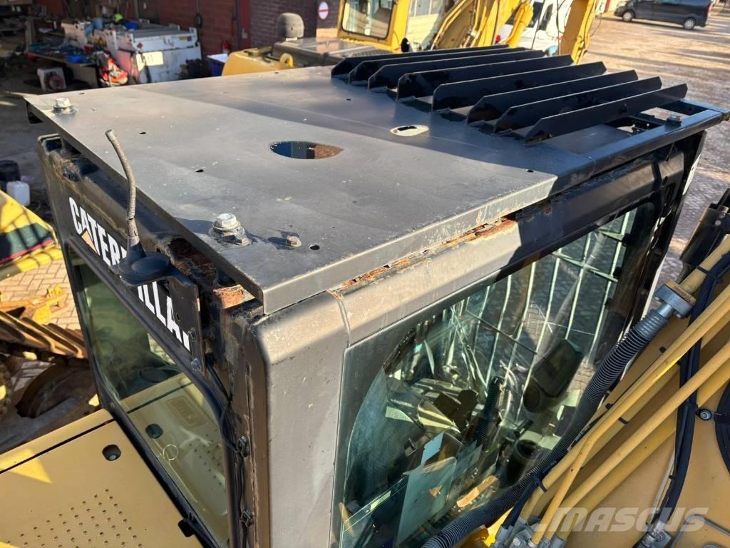 CAT 324 D L Pásové rýpadlá
