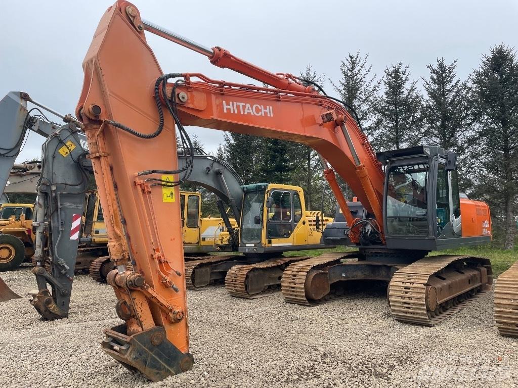 Hitachi ZX350 Pásové rýpadlá