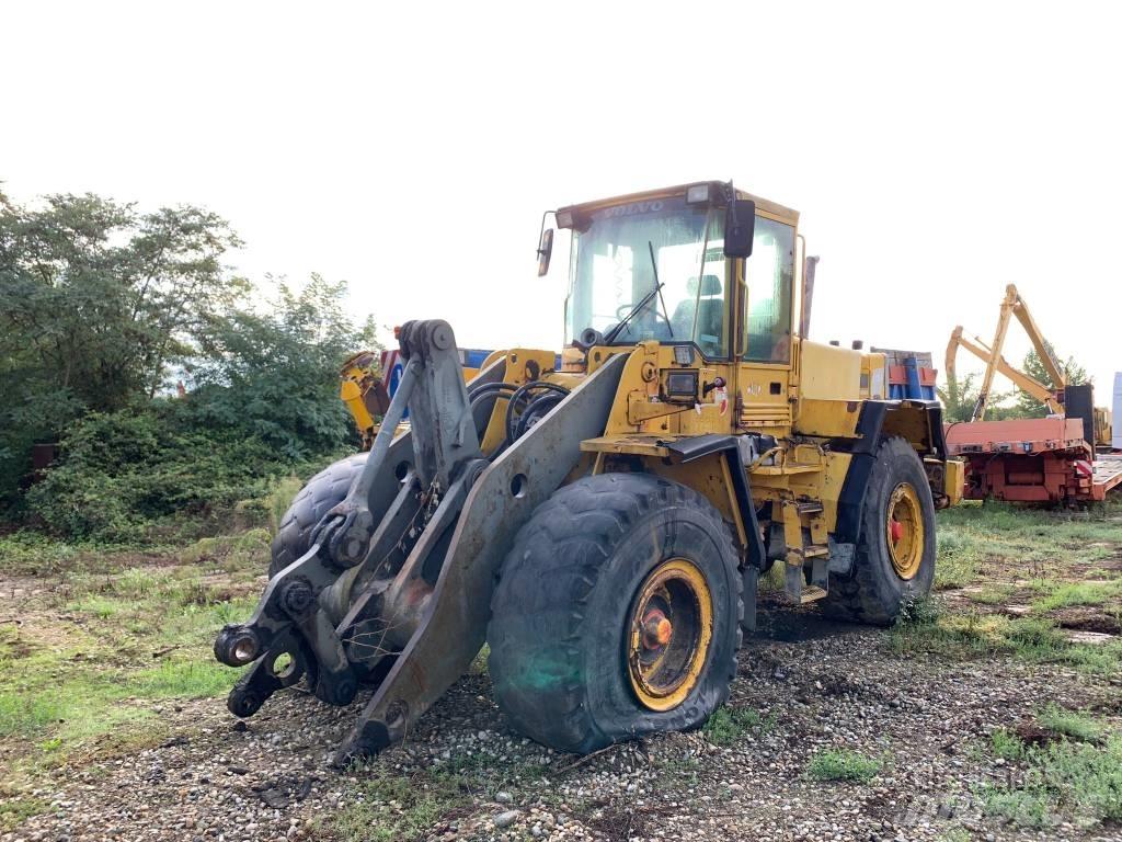 Volvo L 120 C Kolesové nakladače