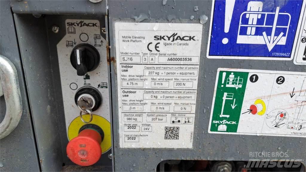 SkyJack SJ16 Ďalšie zdvíhacie zariadenia a plošiny