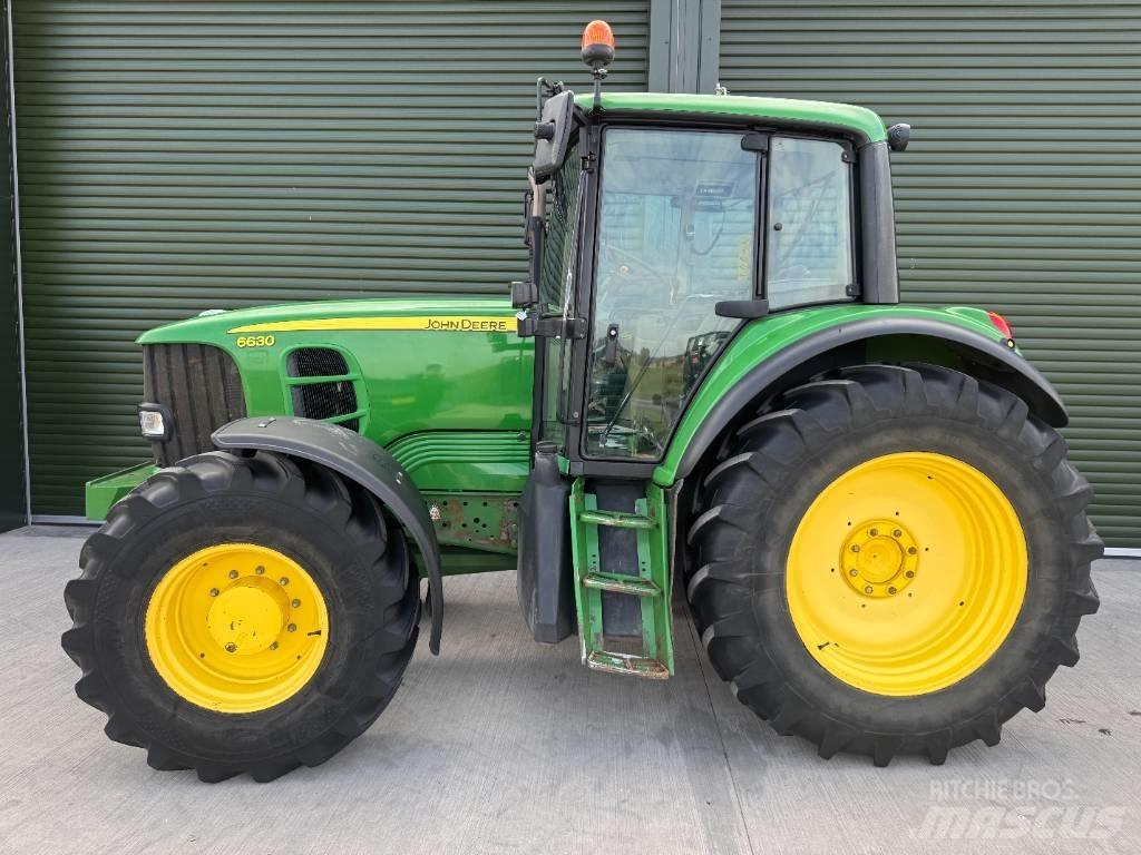 John Deere 6630 Traktory