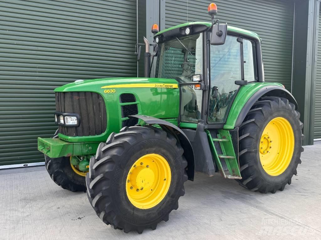 John Deere 6630 Traktory