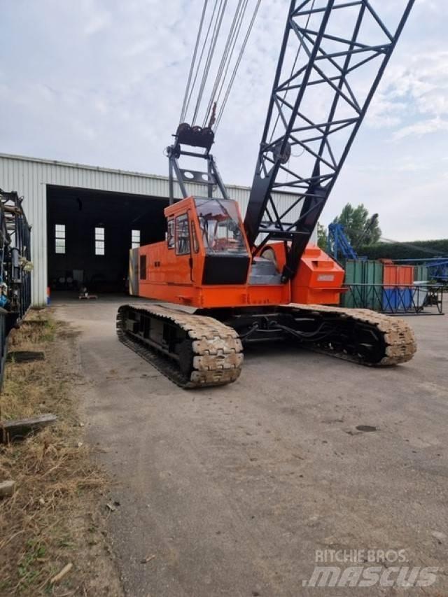 Hitachi KH 180-3 Pásové žeriavy