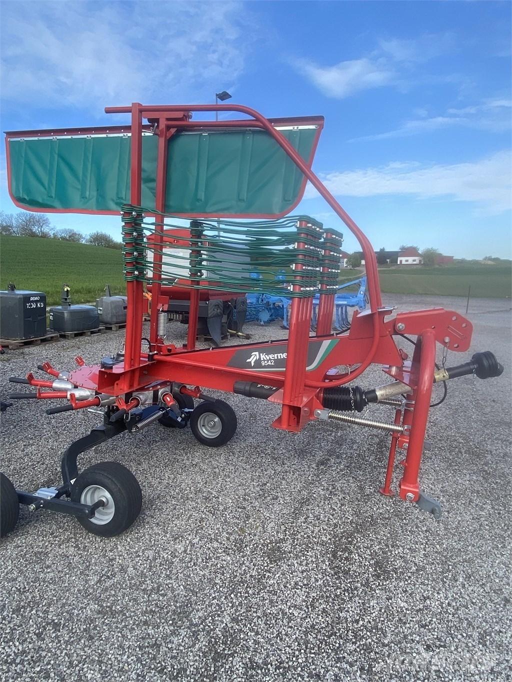 Kverneland 9542 Riadkovače