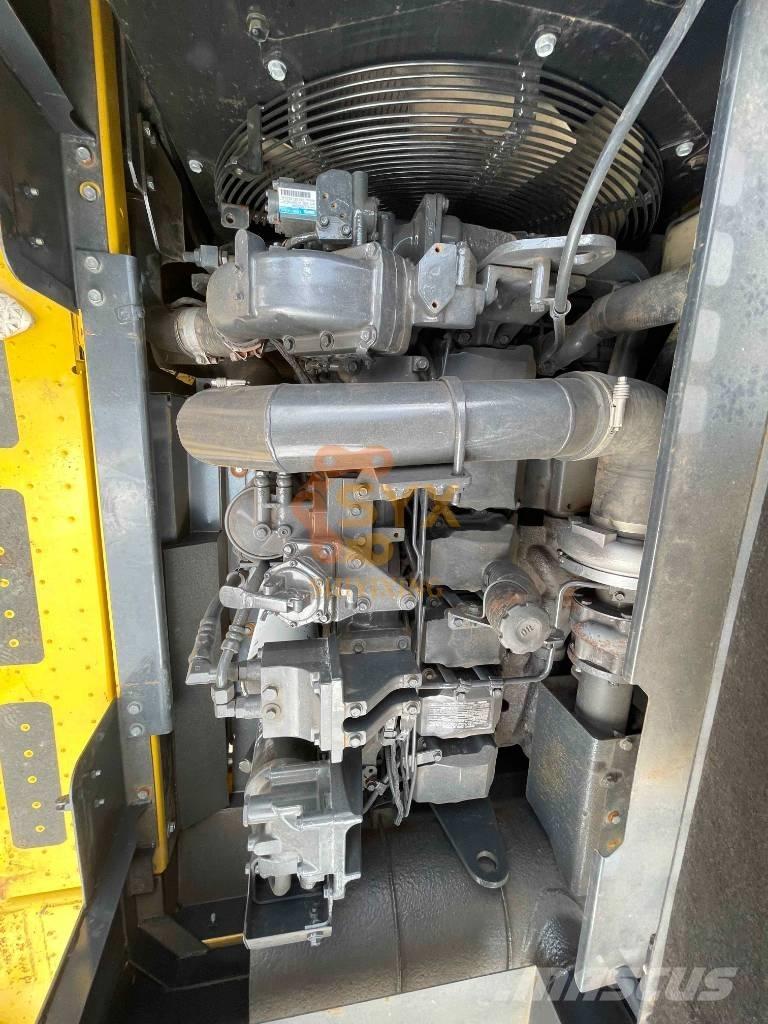 Komatsu PC 450 LC-8 Pásové rýpadlá