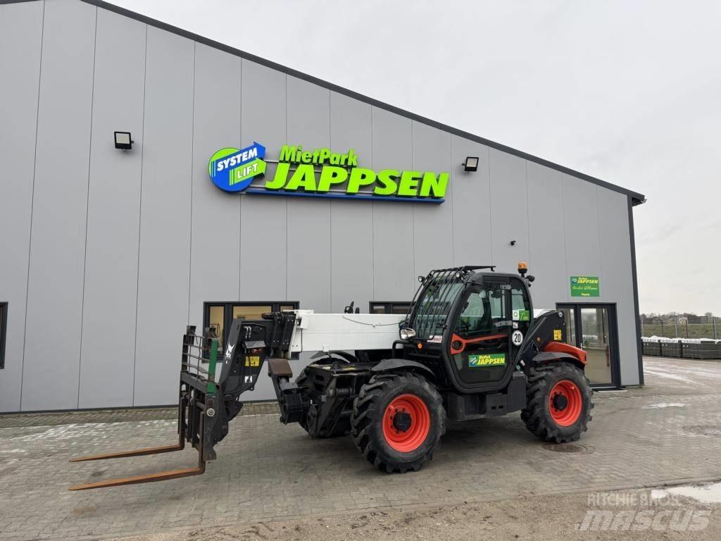 Bobcat T 40.180 Teleskopické manipulátory