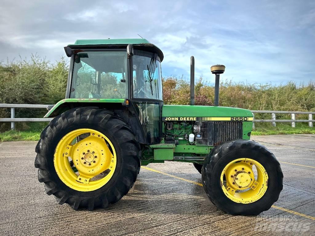 John Deere 2650 Traktory