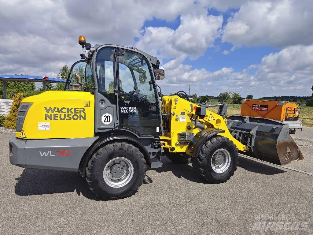 Wacker Neuson WL 70 Kolesové nakladače