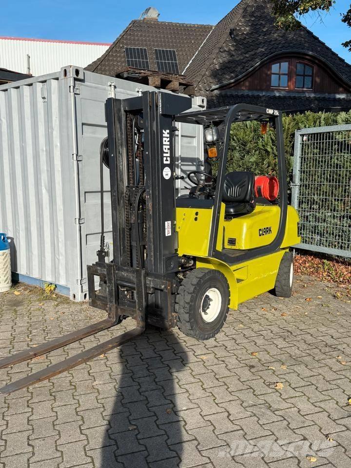 Clark CMP 25 L LPG vozíky