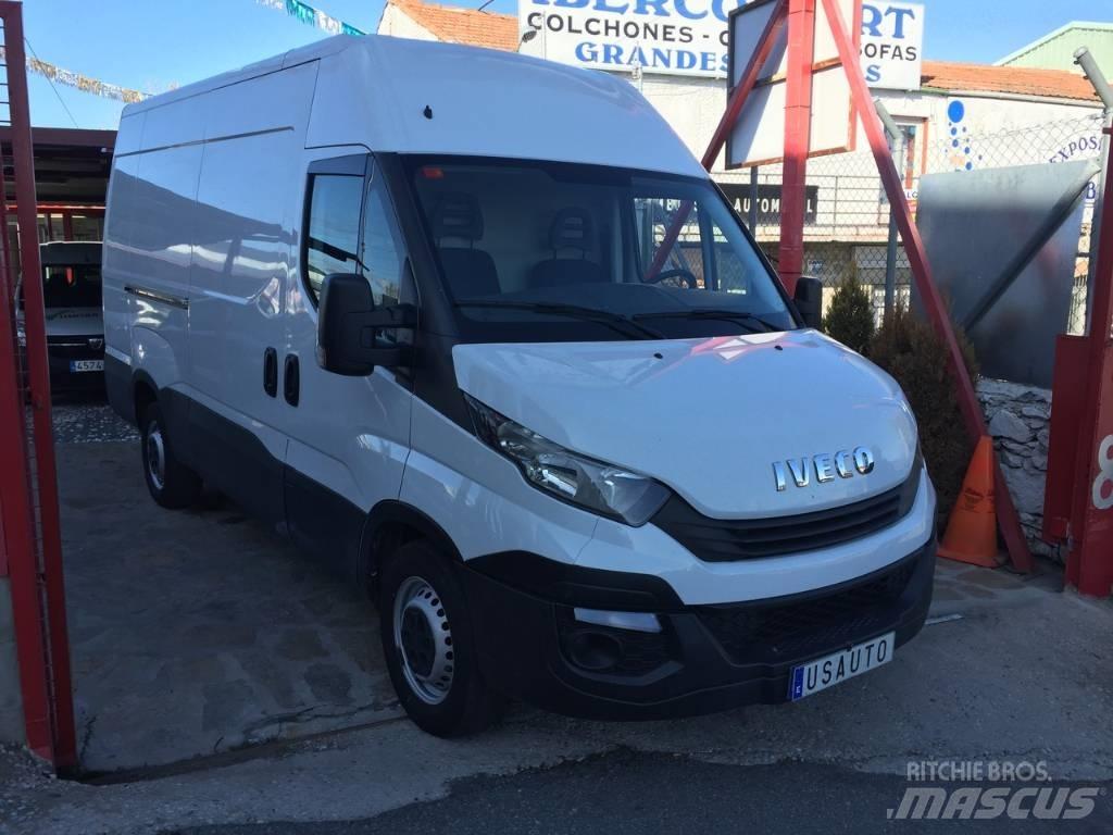 Iveco Daily 35 S 12 Skriňová nadstavba