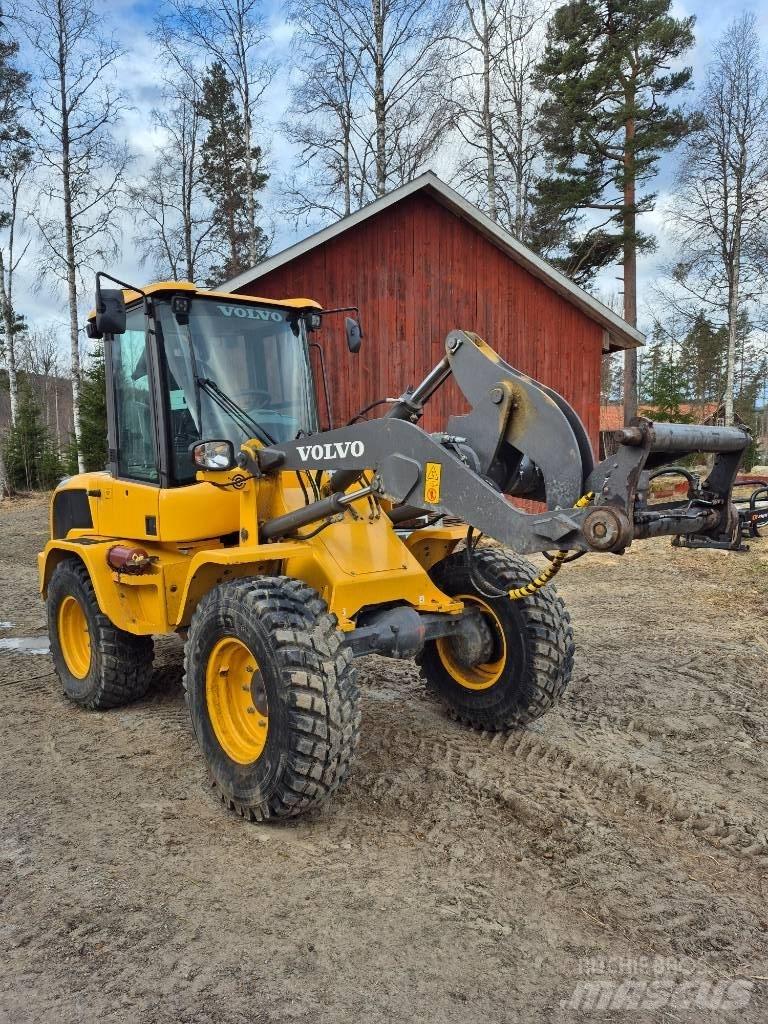 Volvo L 30 G Kolesové nakladače