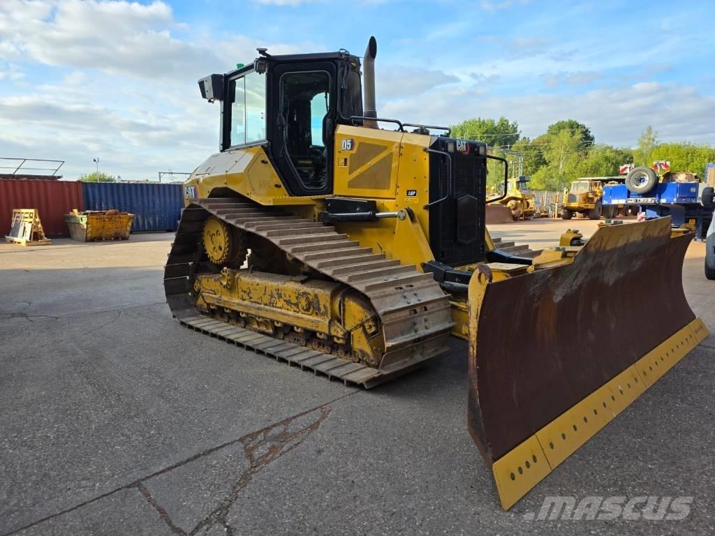 CAT D 5 LGP Pásové dozéry