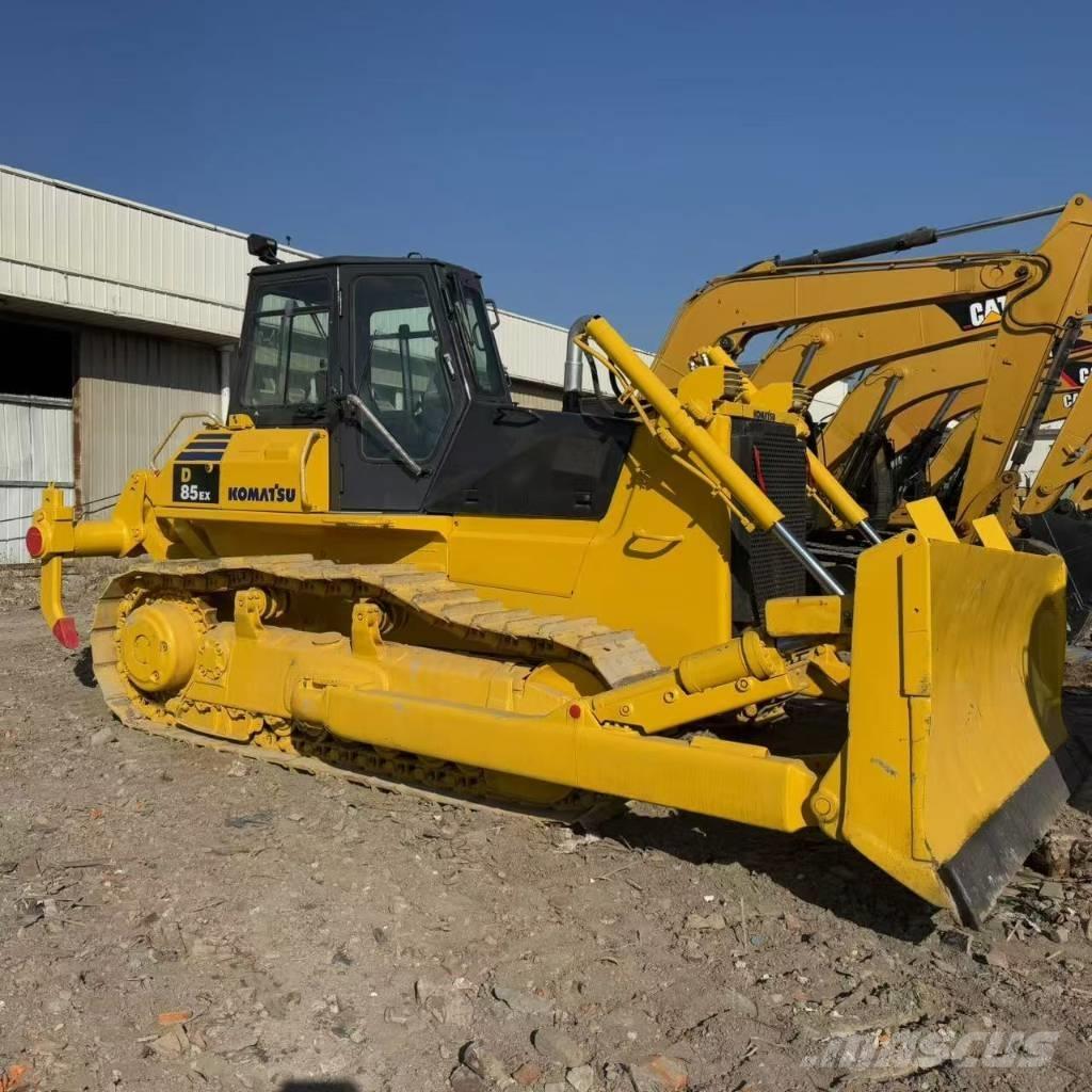 Komatsu D 85 EX-18 Pásové dozéry