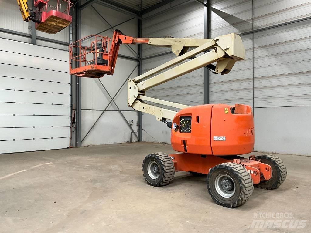 JLG 450 AJ Kĺbové plošiny