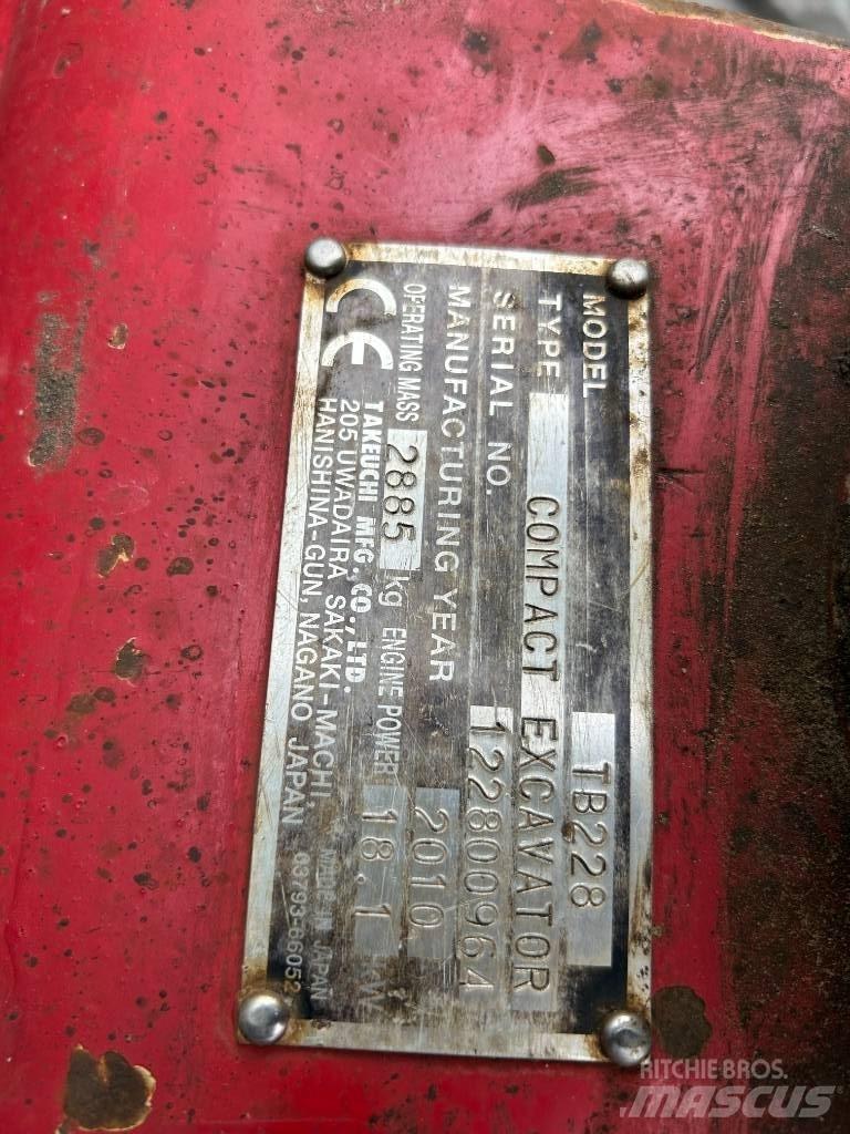 Takeuchi TB 228 Mini rýpadlá < 7t