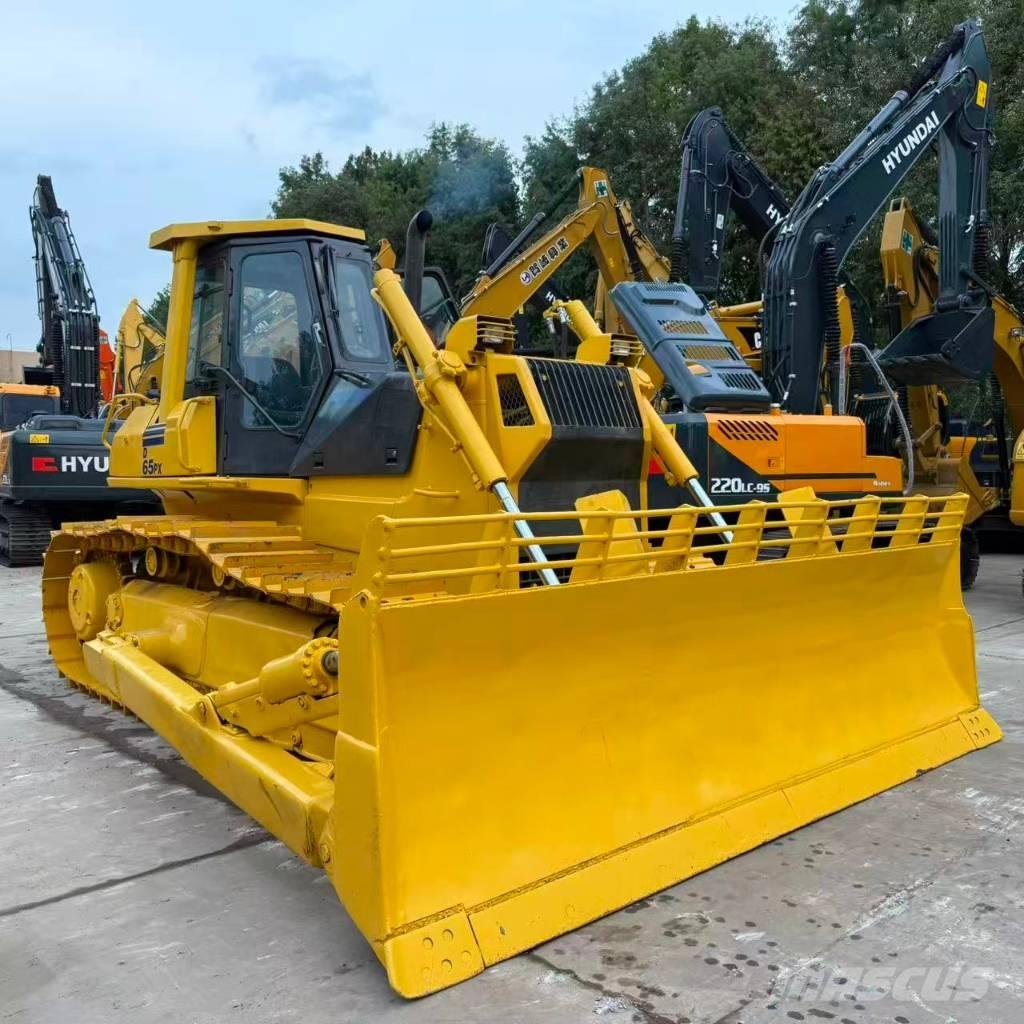 Komatsu D65PX-12E Pásové dozéry