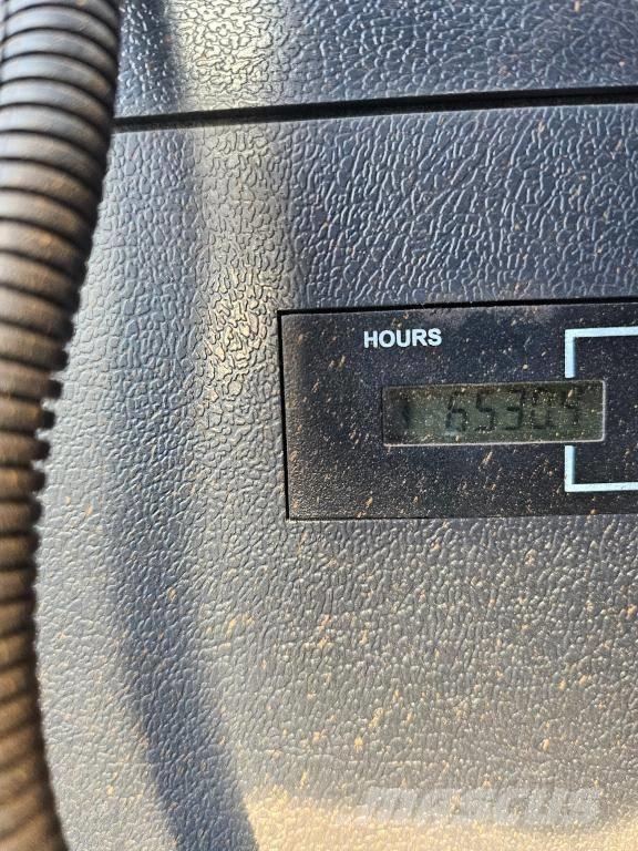 Hyundai HX 520 L Pásové rýpadlá