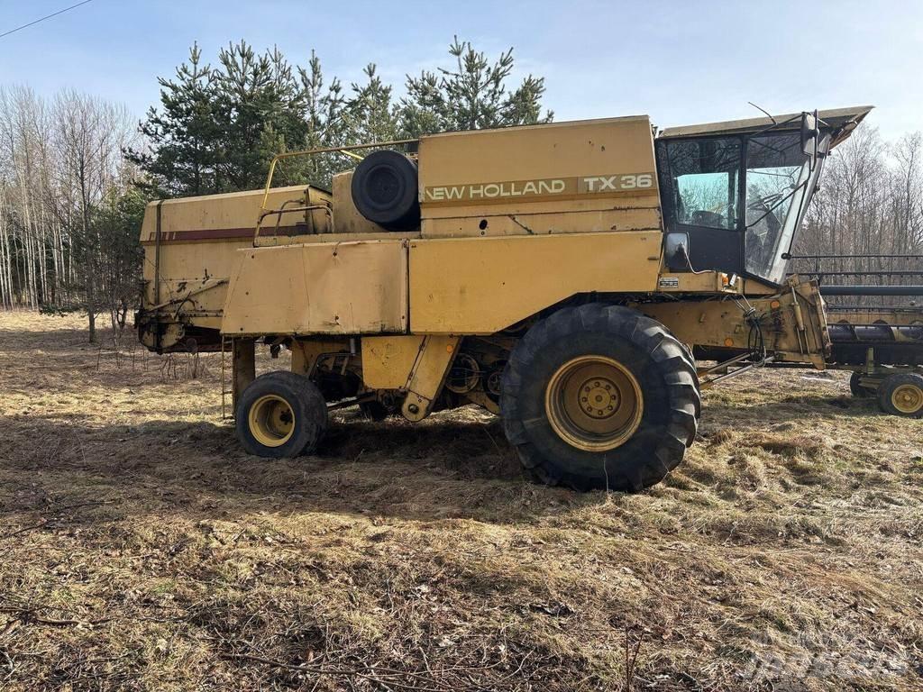 New Holland TX 36 Kombinované zberacie stroje