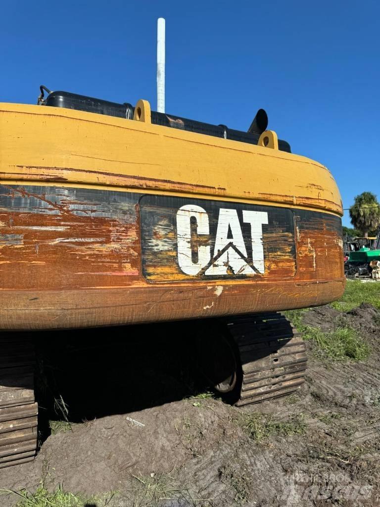 CAT 330 L Pásové rýpadlá