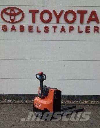 Toyota LWE 200 Ručne vedené vysokozdvižné vozíky