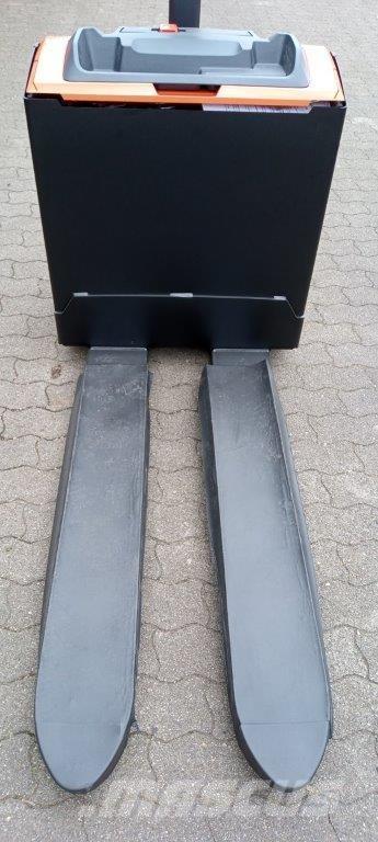 Toyota LWE 200 Ručne vedené vysokozdvižné vozíky