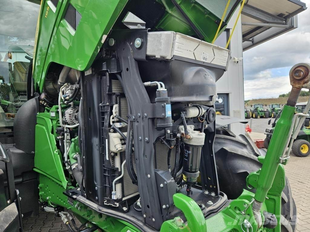 John Deere 6R195 Traktory