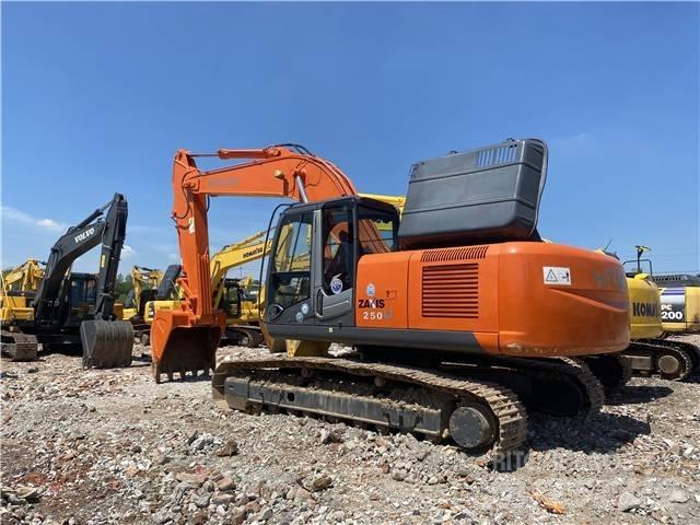 Hitachi ZX 250 Pásové rýpadlá