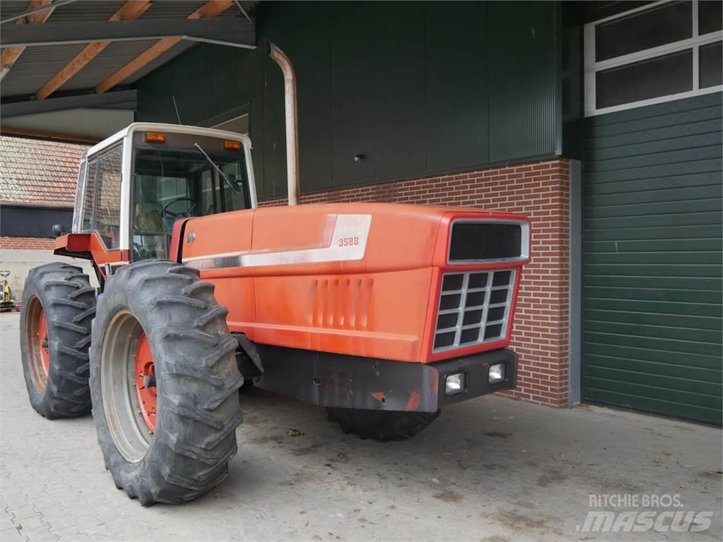 Case IH IHC 3588 Traktory