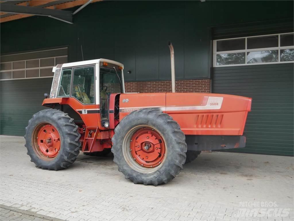 Case IH IHC 3588 Traktory