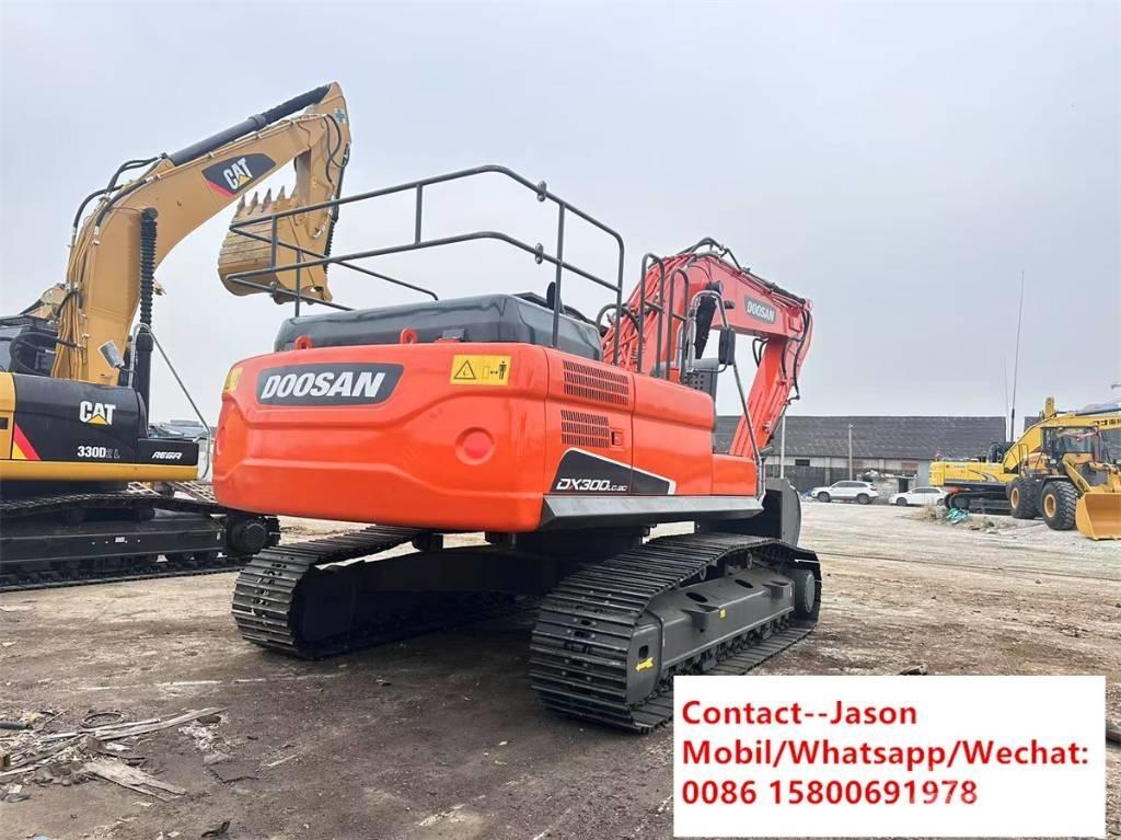 Doosan DX 300 LCA Pásové rýpadlá