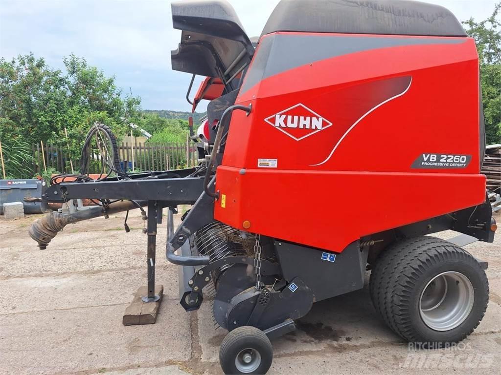 Kuhn VB 2260 Lisy na okrúhle balíky