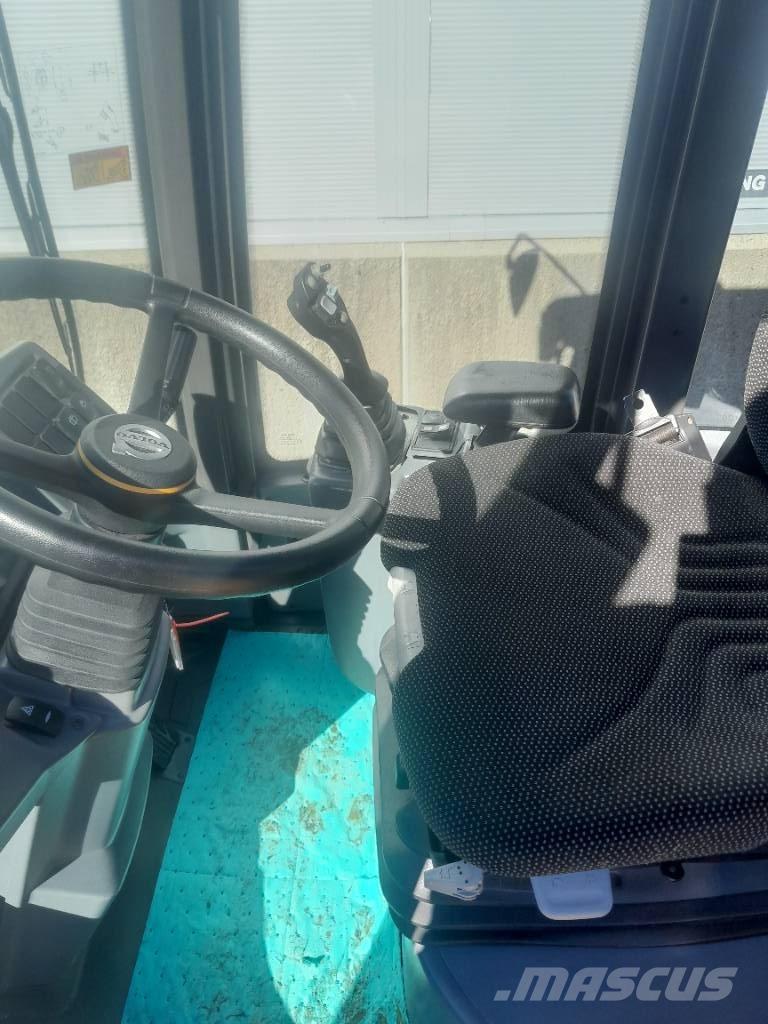 Volvo L35GS Kolesové nakladače
