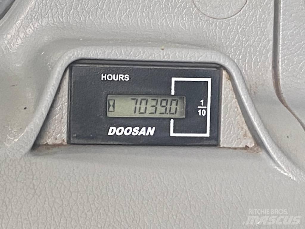 Doosan DX 300 LC-5 Pásové rýpadlá