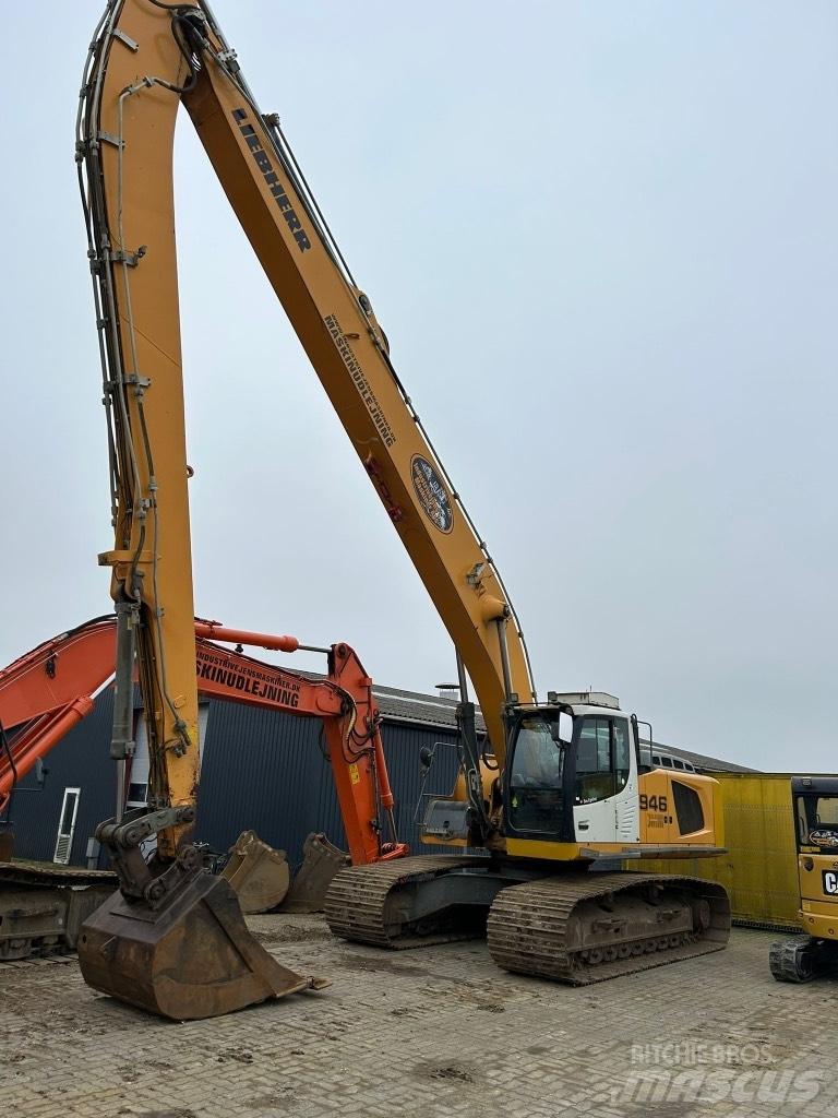 Liebherr R 946 Rýpadlá s dlhým dosahom